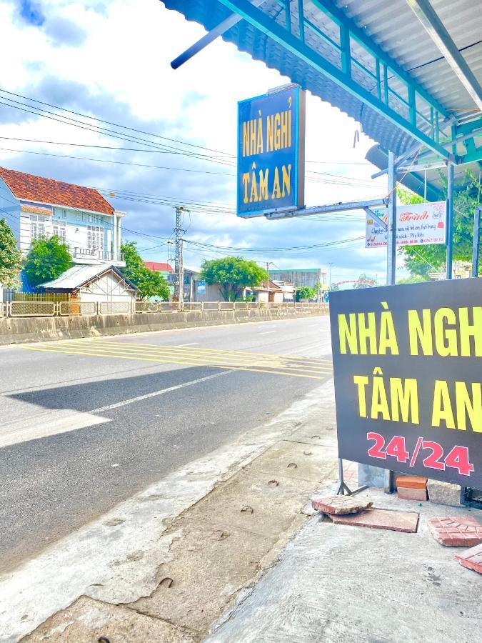 Bed and Breakfast Nha Nghi Tam An Nhon Thanh Екстер'єр фото